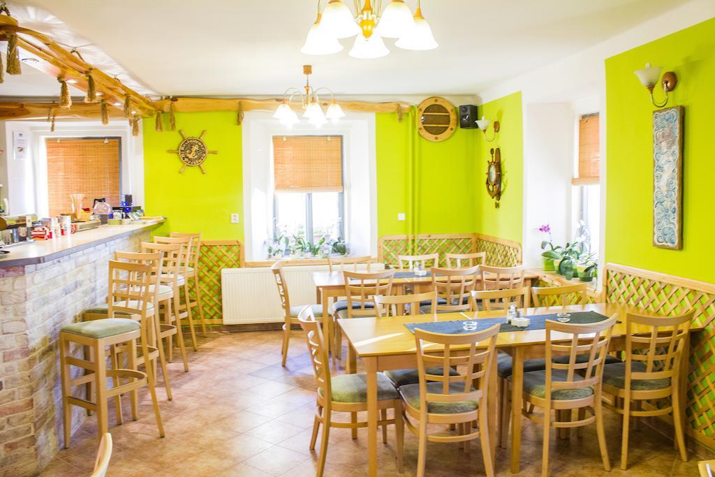 Pomezi nad Ohri Pension U Pristavu מראה חיצוני תמונה
