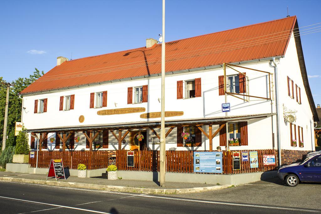 Pomezi nad Ohri Pension U Pristavu מראה חיצוני תמונה